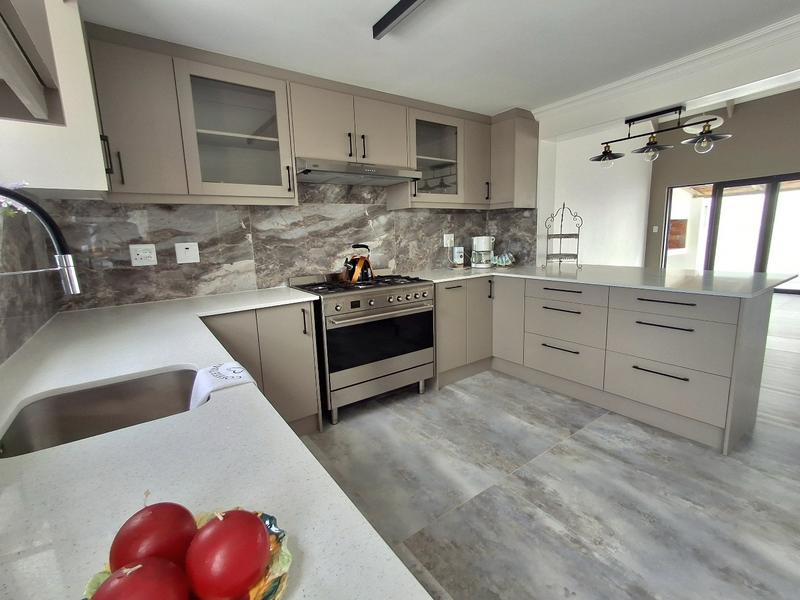 3 Bedroom Property for Sale in Britannia Bay Western Cape